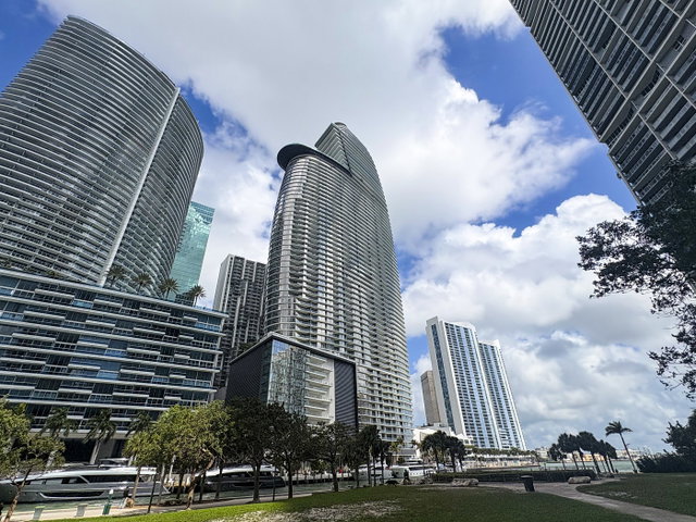 Aston Martin Residences  photo 2